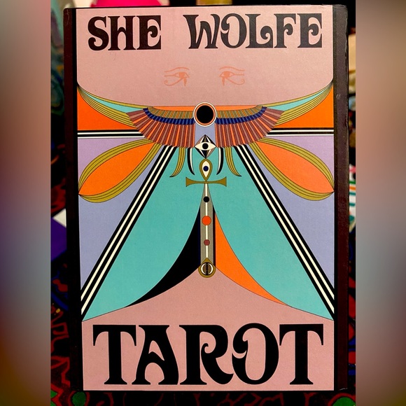 SHE WOLFE TAROT (MINT CONDITION) - Picture 9 of 12